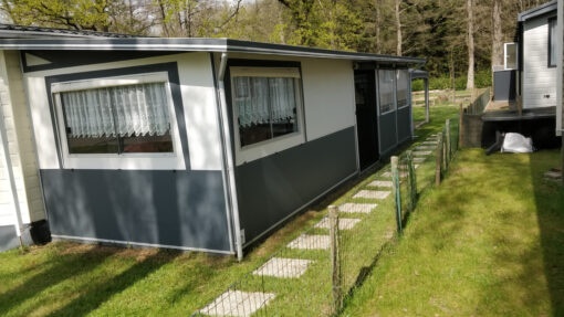 Stacaravan 3 slaapkamers met voortent te koop camping Ardennen
