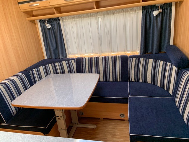 Trekcaravan Dethleffs Camper 550 T 6 personen met voortent - Afbeelding 11