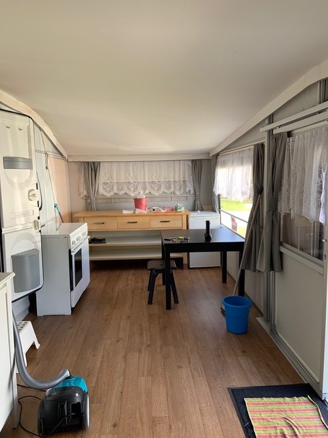 Trekcaravan Dethleffs Camper 550 T 6 personen met voortent - Afbeelding 12
