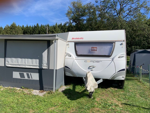 Trekcaravan Dethleffs Camper 550 T 6 personen met voortent - Afbeelding 3