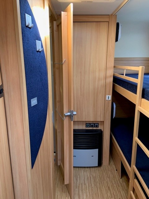 Trekcaravan Dethleffs Camper 550 T 6 personen met voortent - Afbeelding 8