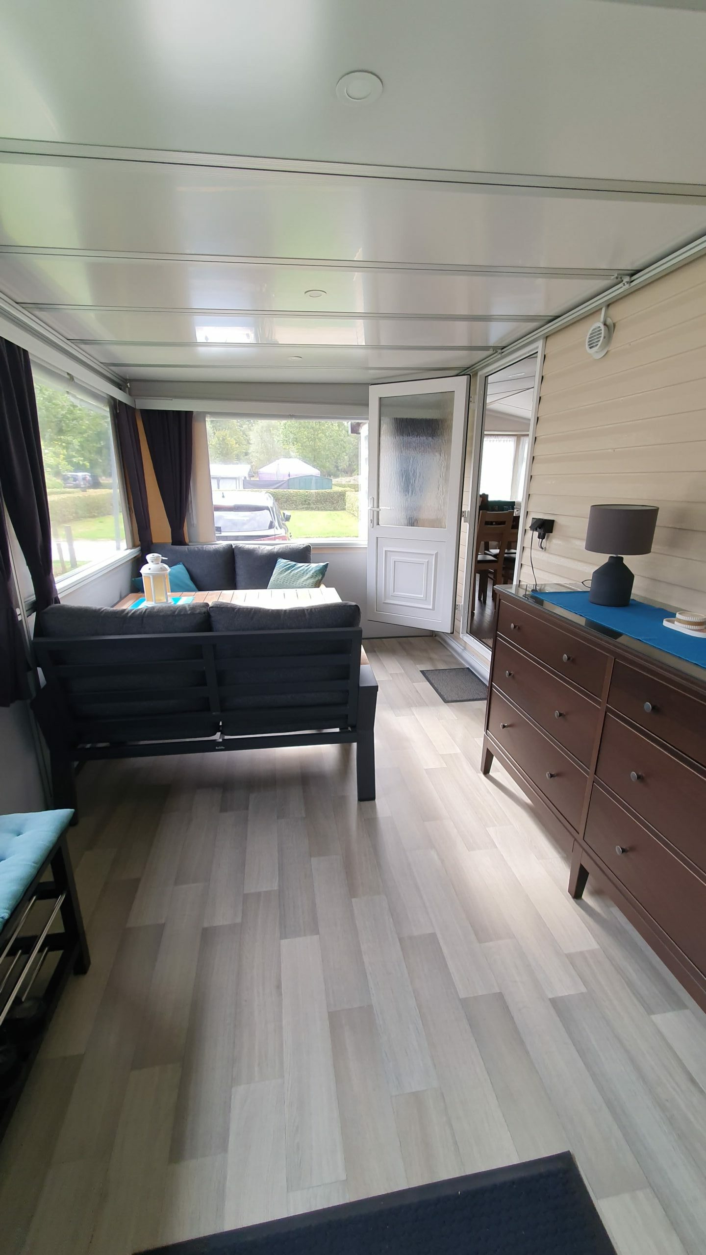 Stacaravan 3 slaapkamers – Swift adventurer (burgundy) - Afbeelding 3