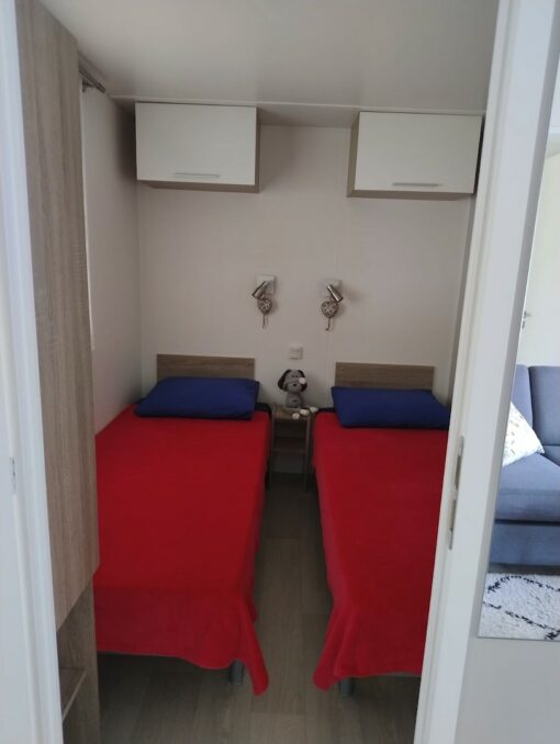 Chambre avec 2 lits simples