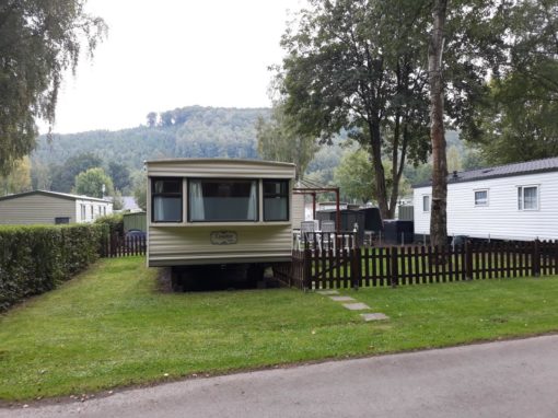 Caravane à vendre sur emplacement de camping en Ardenne