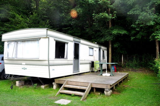 Caravane à vendre sur emplacement de camping en Ardenne ouvert toute l'année