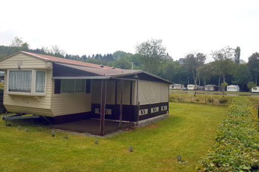 Caravane 2 chambres sur parcelle de camping en Ardenne Belgique