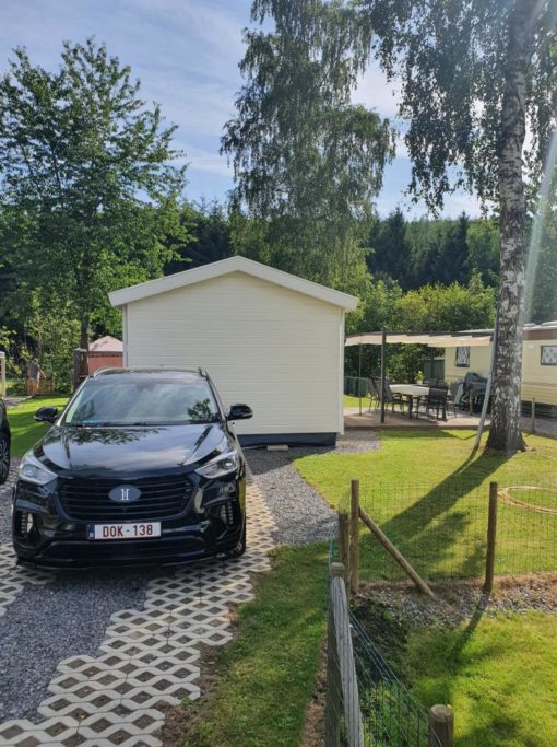 Mobile home très haut de gamme sur emplacement de camping en Belgique Ardenne