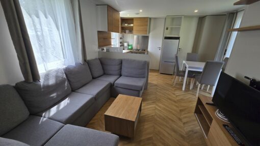 Mobil-home à vendre sur emplacement de camping en Ardenne