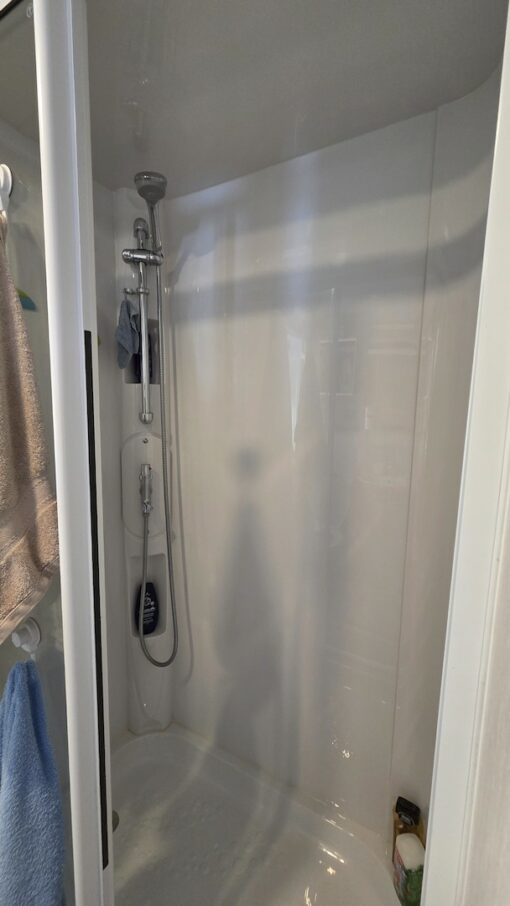 Mobil-home 3 chambres Swift Ardennes et auvent semi ouvert - Image 11